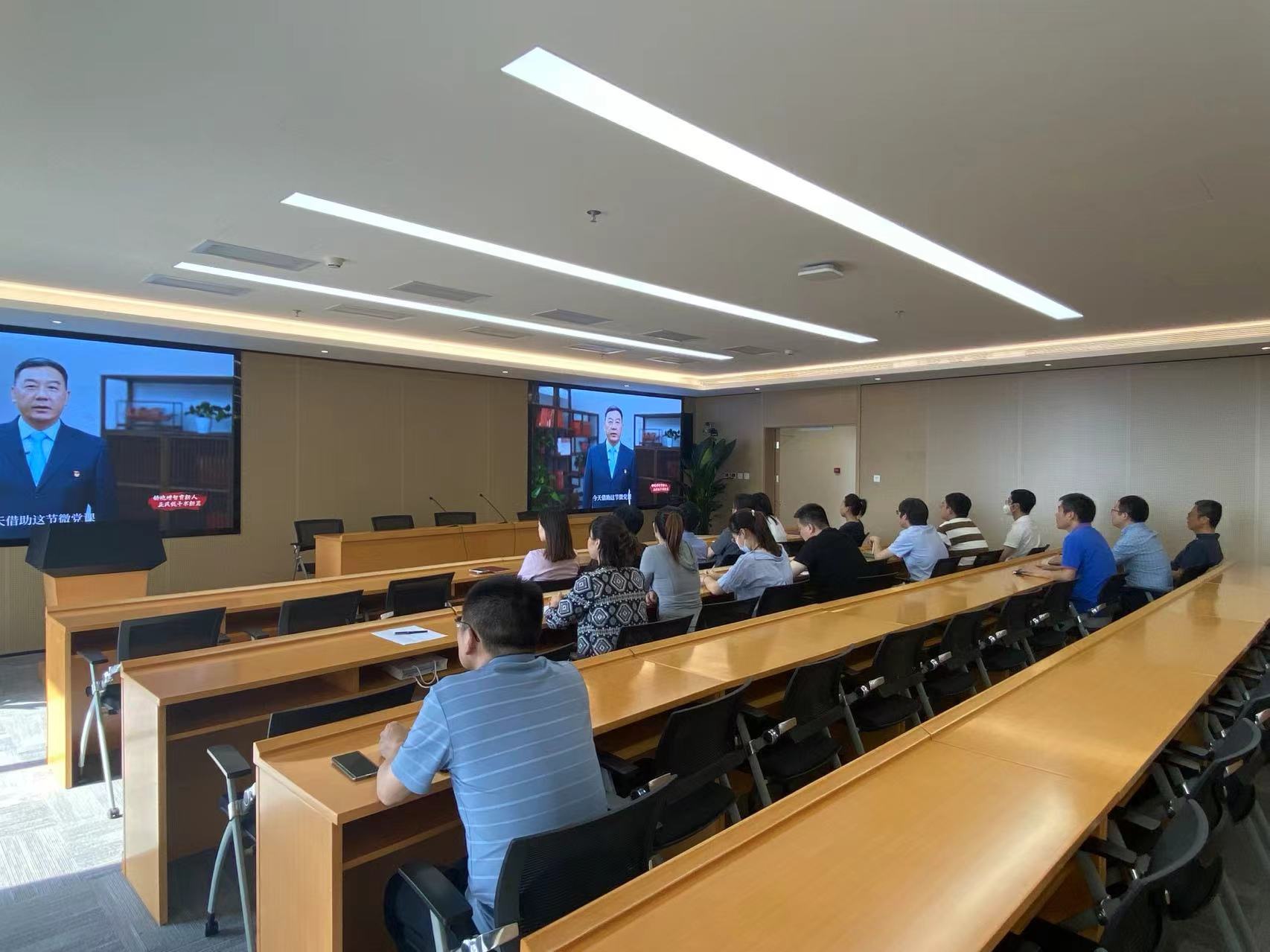 6.20230614 国产无码
党支部集体学习第一期高校党组织示范微党课.jpg